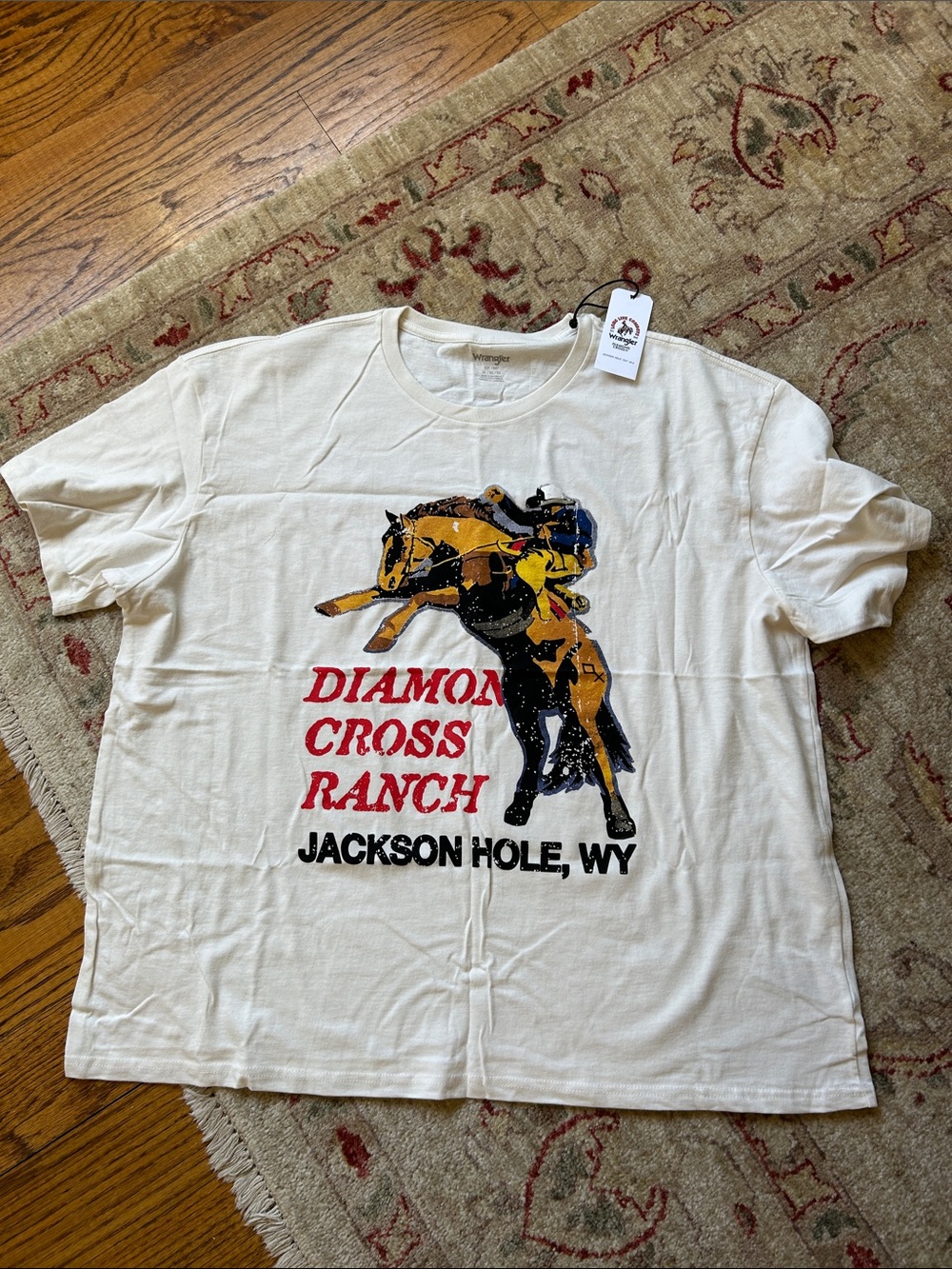 Wrangler Cream Short-Sleeve Jackson Hole Ranch Graphic Tee New With Tags